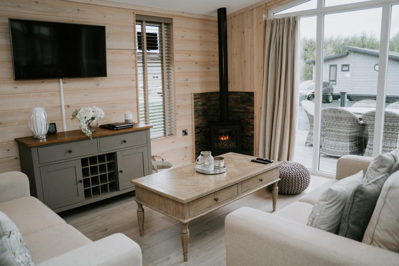 Casa Di Lusso Luxury Lodge Woodhall Spa Exterior foto